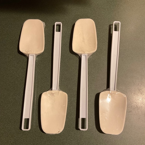 Lot of 4 Spatula Mixer Scrapers Sealed Not Heat Resistant - Picture 1 of 7